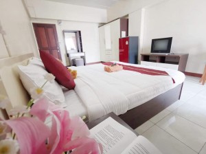 อิญฌ์ชิกา     วัฒนเศรษฐสิริ